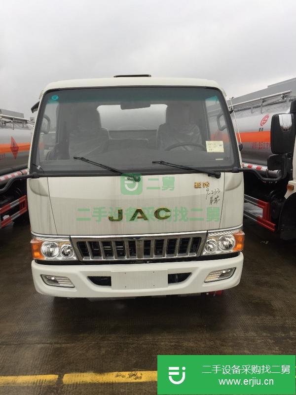 5噸小型流動油罐車低價出售