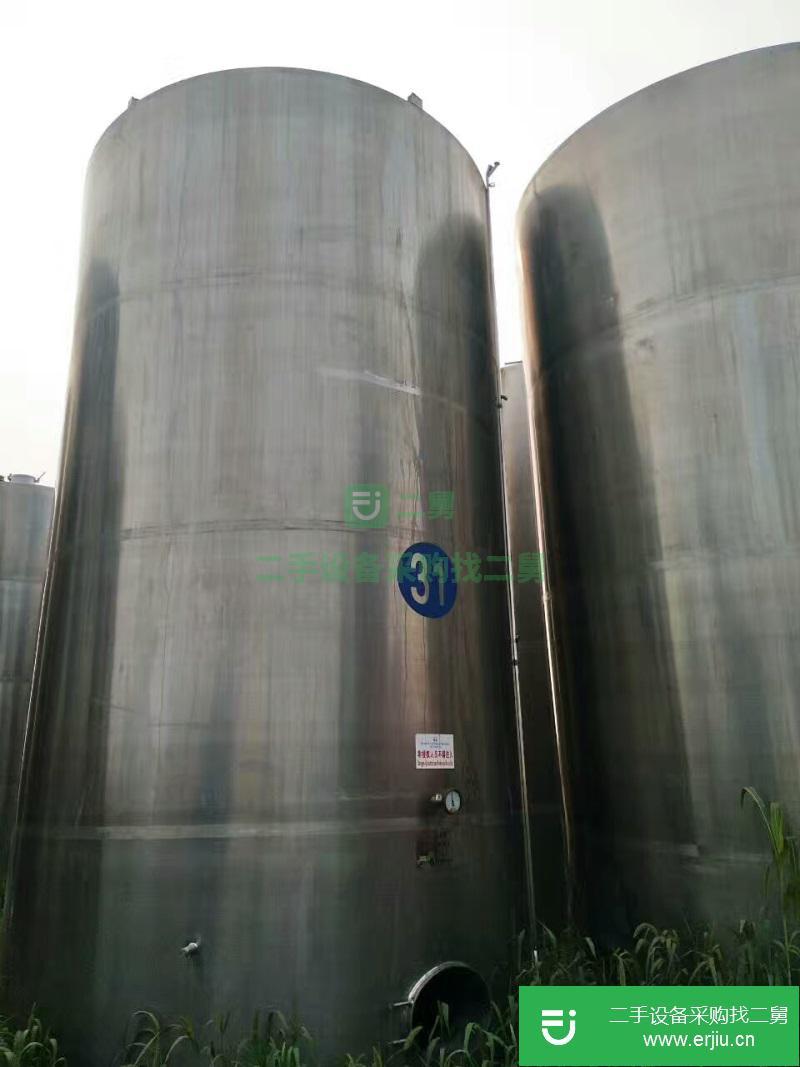 轉(zhuǎn)讓一批二手不銹鋼儲(chǔ)罐二手不銹鋼液體攪拌罐二手50立方不銹鋼儲(chǔ)罐