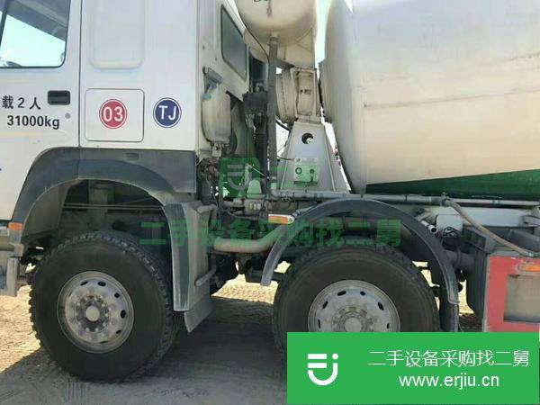 低價出售19年國五豪沃攪拌罐車