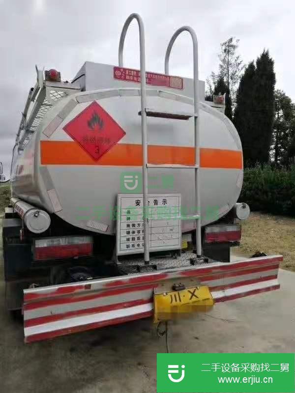 轉讓低價正品二手5噸油罐車