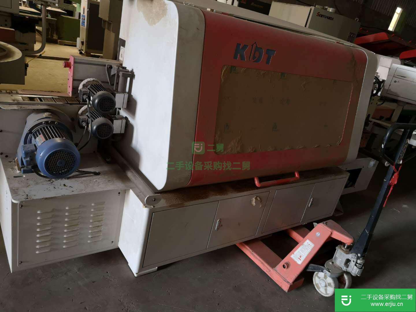 封邊機 砂光機，雕刻機，冷壓機，等板式設備轉讓