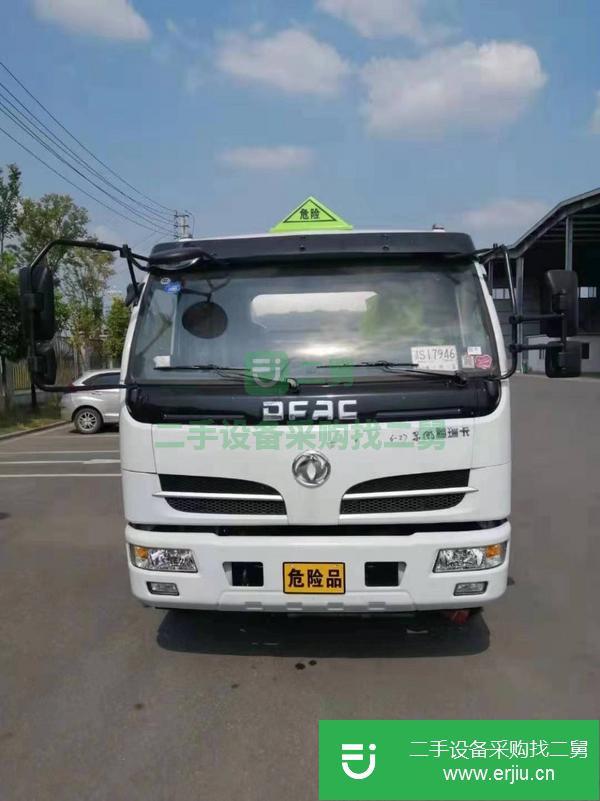 轉(zhuǎn)讓8噸油罐車現(xiàn)車隨時(shí)提車