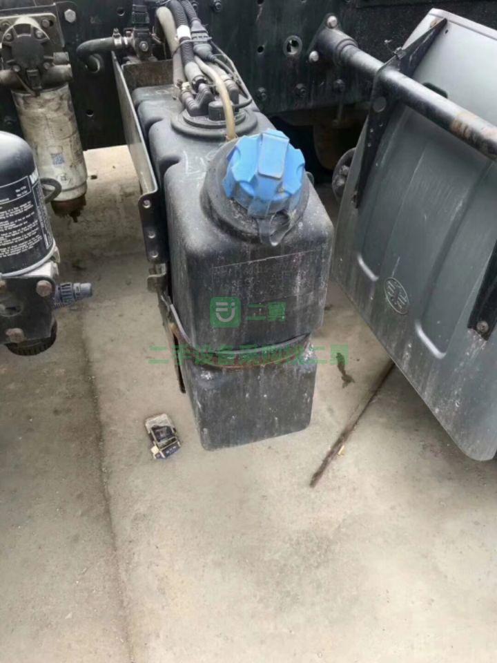 急售2手牽引車解放J6牽引車頭雙驅輕體牽引車