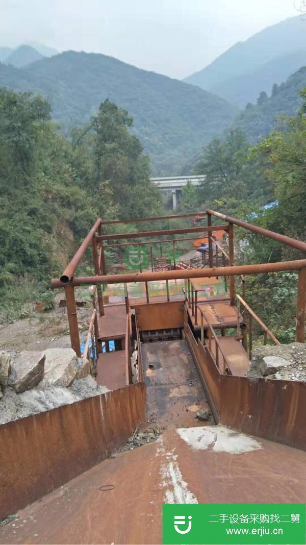 轉(zhuǎn)讓出售二手礦石破碎機(jī)