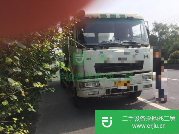 轉(zhuǎn)讓二手的九成新的11年華凌10年歐曼攪拌車
