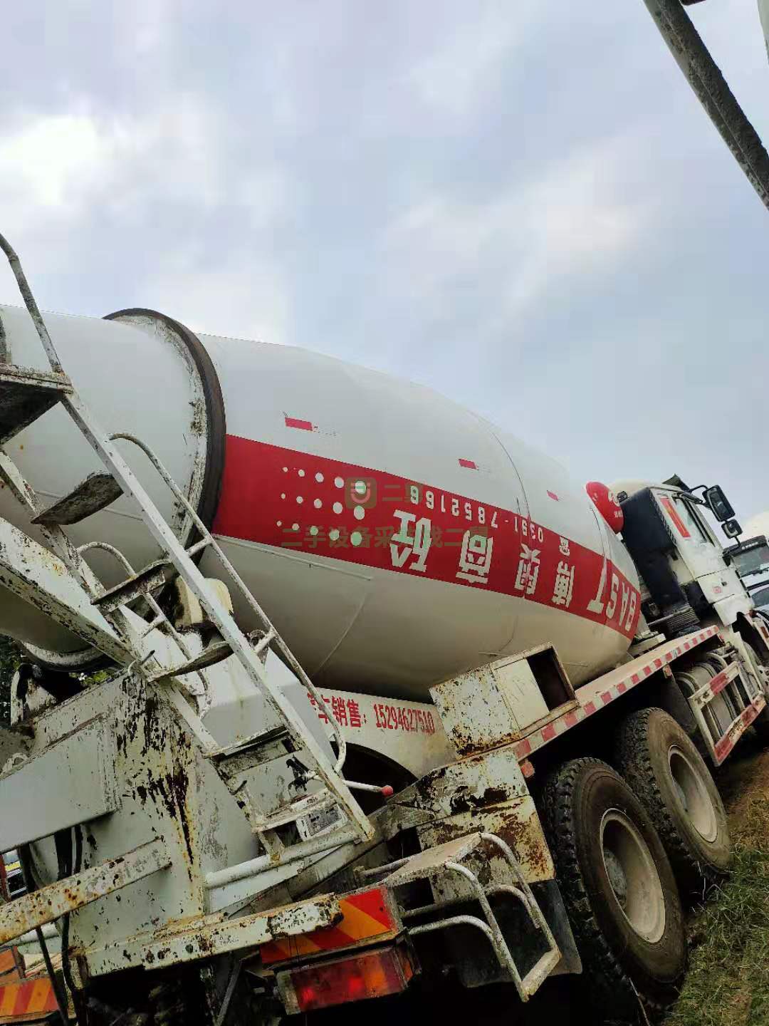 急售9成新攪拌車陜汽德龍大14方，336馬力山東省濟寧市