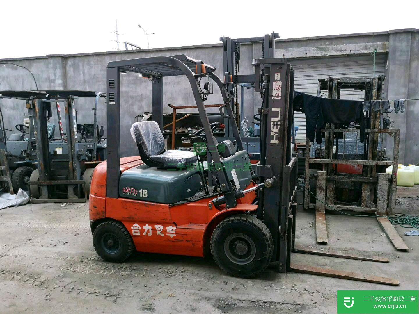 個人轉(zhuǎn)讓二手叉車，3噸合力自動擋，價格便宜手續(xù)齊全