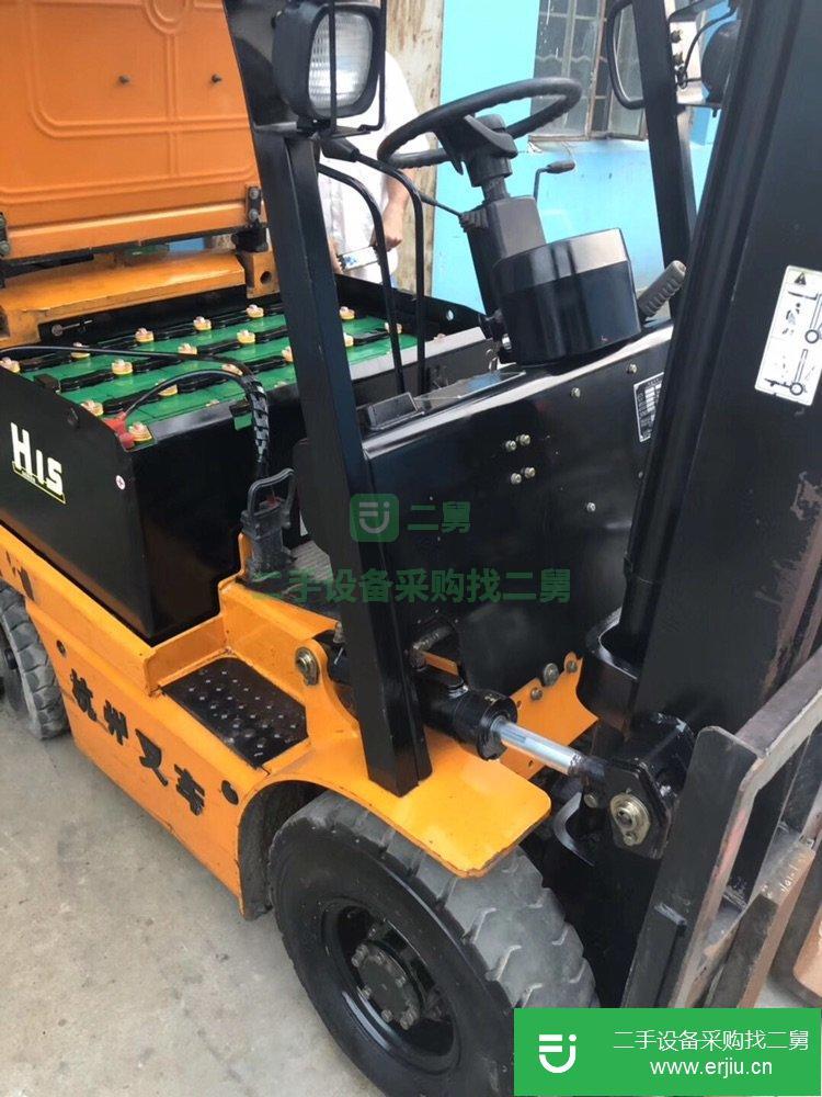 1.5噸倉儲環(huán)保型電動二手叉車現(xiàn)貨處理