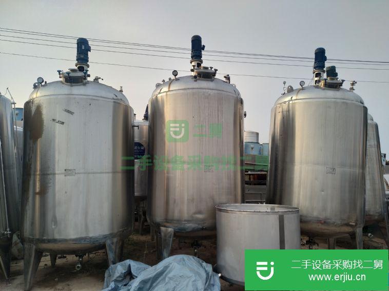 二手?jǐn)嚢韫揶D(zhuǎn)讓，不銹鋼攪拌罐出售！