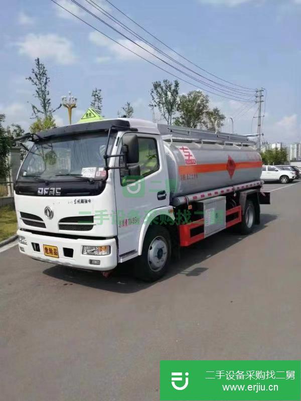出售東風多利卡5噸8噸油罐車