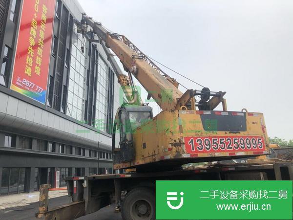 出售二手的九成新的柳工20A吊車