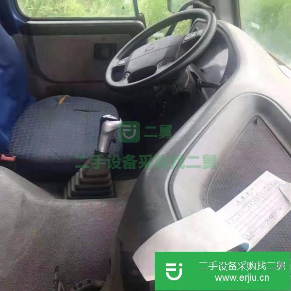 出售14年豪沃自卸車  前四后八輪  國五排放  天然氣