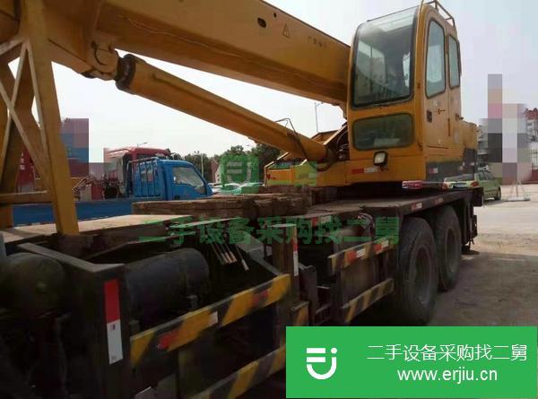 轉(zhuǎn)讓二手的徐工16D吊車. 手續(xù)齊全