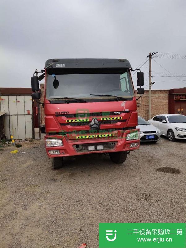 急售二手的八成新的16年豪沃自卸車
