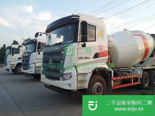 出售30臺(tái)17年18年三一C8大12方攪拌車(chē)可分期付款