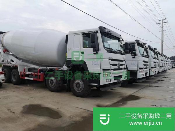 轉讓二手的18年國五重汽豪沃，二十方攪拌車，可分期付款