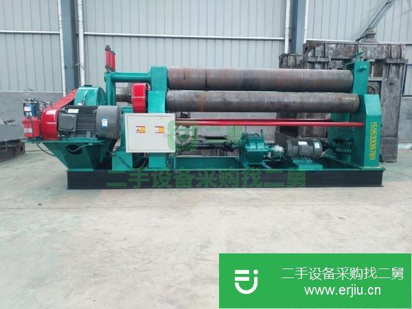 出售國(guó)標(biāo)W11-20*2200對(duì)稱式機(jī)械自動(dòng)卷板機(jī)