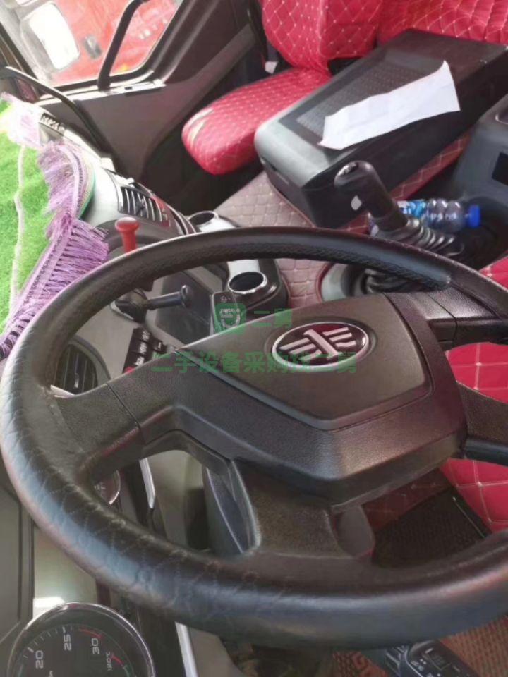 急售9成新解放J6牽引車頭雙驅輕體，420馬力