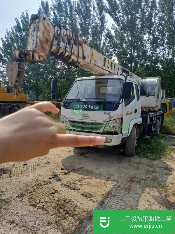 低價出售10帶手續汽車吊大臂6米6節