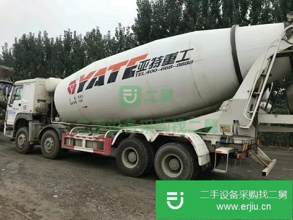 轉(zhuǎn)讓急售二手九成新的攪拌車