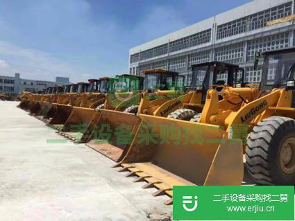 裝載機(jī)推土機(jī)挖機(jī)低價(jià)出售