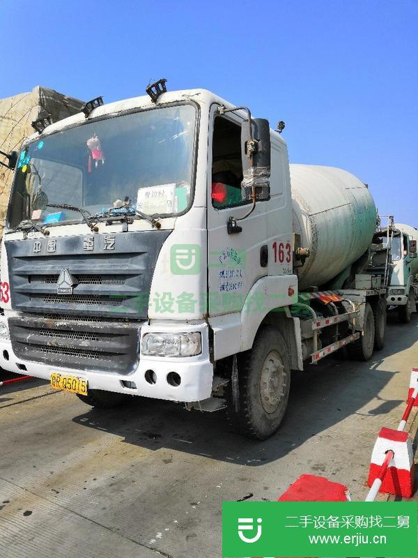 轉讓11年攪拌車 大12方 車在海南 可以過戶