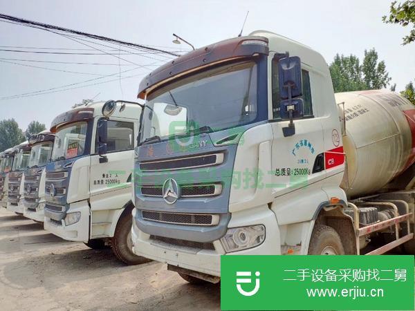 轉(zhuǎn)讓急售二手九成新的攪拌車