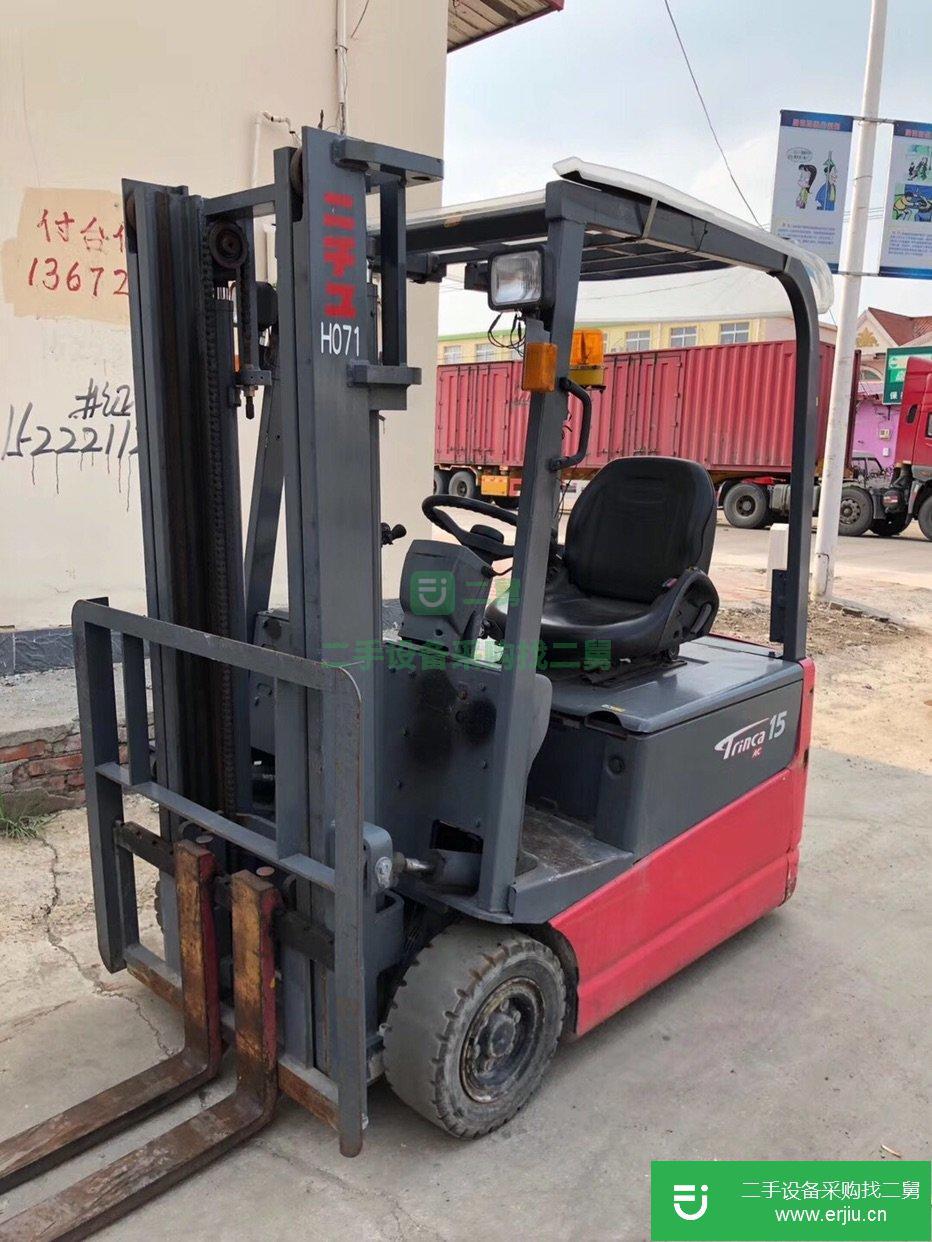 出售三支點(diǎn)進(jìn)口電動(dòng)叉車，二手小型1.5噸電動(dòng)叉車本地出售