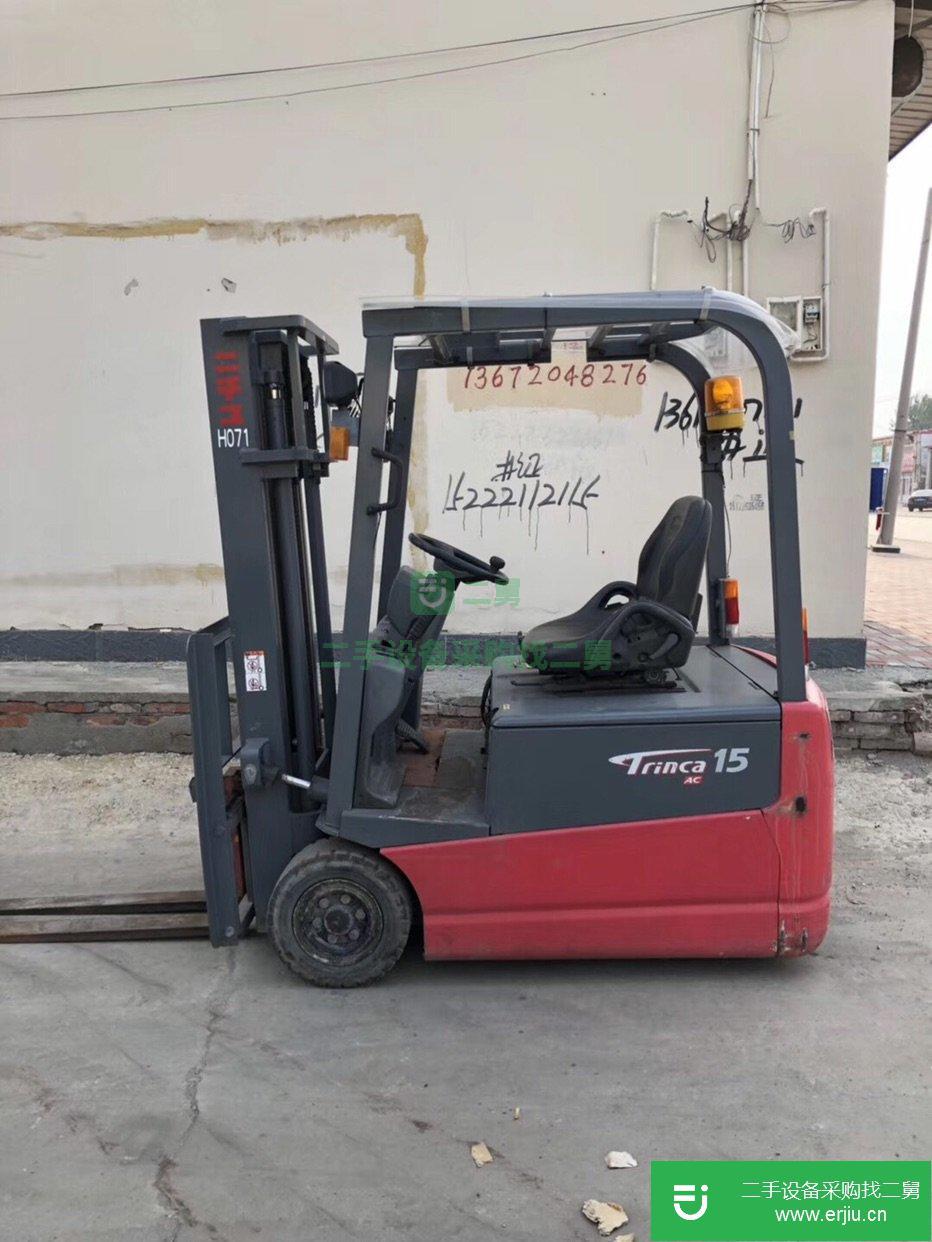 出售三支點(diǎn)進(jìn)口電動(dòng)叉車，二手小型1.5噸電動(dòng)叉車本地出售