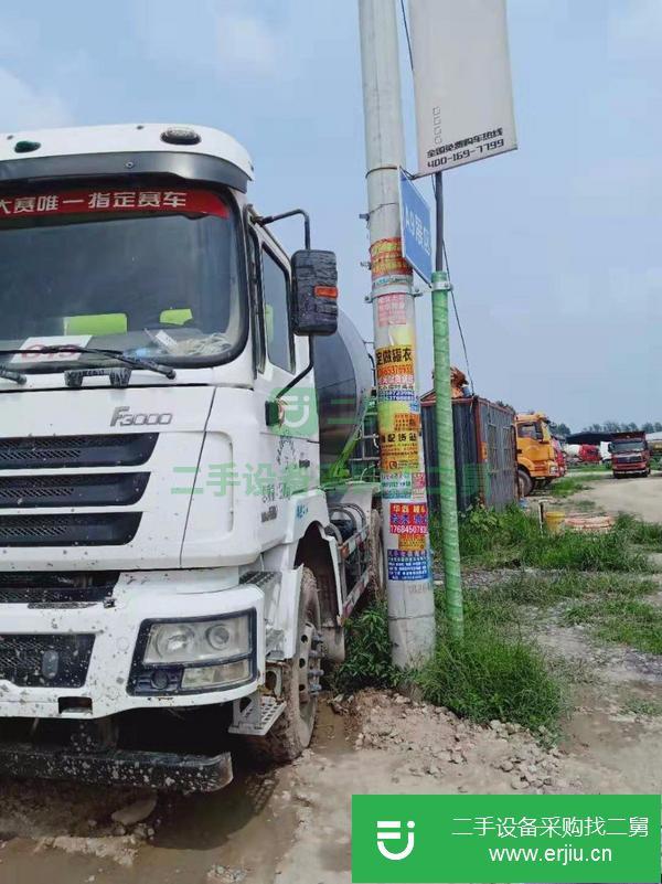 急轉(zhuǎn)14年二手德龍攪拌車 336馬力 大12方