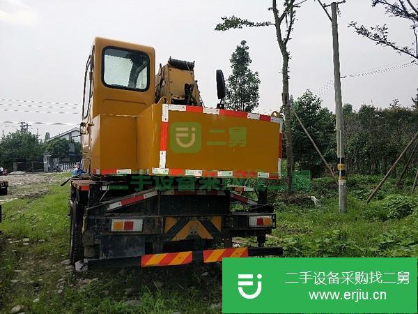 轉(zhuǎn)讓精品2015年11月 徐工8噸吊車