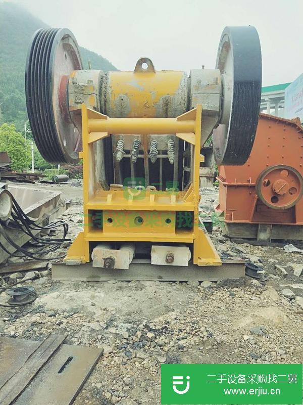 轉(zhuǎn)讓二手58顎式破碎機(jī)帶電機(jī)電柜閑置中低價處理