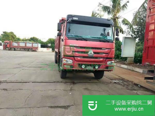 出售18年豪沃自卸車   國五排放  前四后八