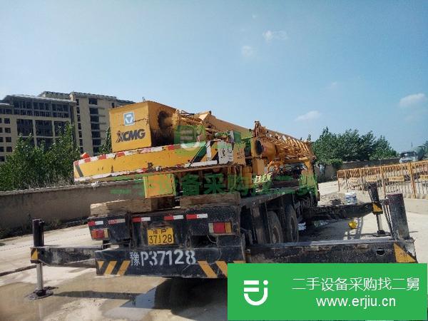 轉(zhuǎn)讓二手的徐工25噸四節(jié)譬先導(dǎo)吊車