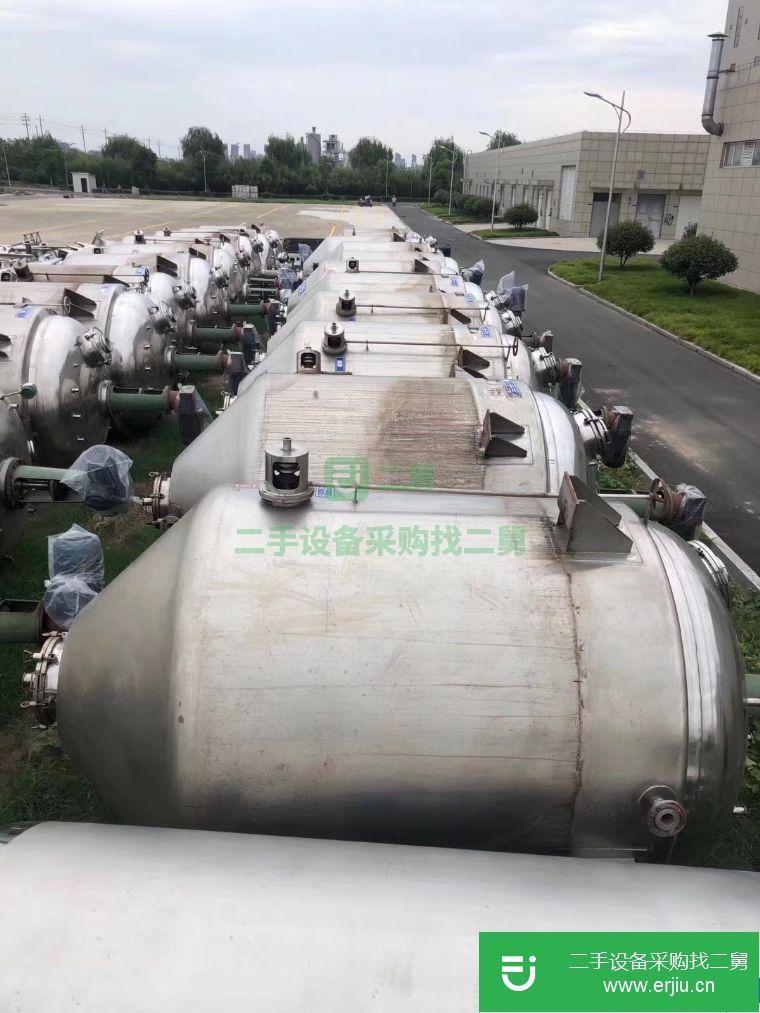 轉(zhuǎn)讓:二手不銹鋼儲罐，二手提取罐，二手玻璃鋼罐