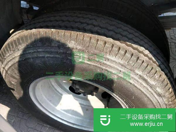 低價出售上好牌的5噸油罐車
