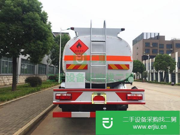 轉(zhuǎn)讓超值D9多利卡油罐車