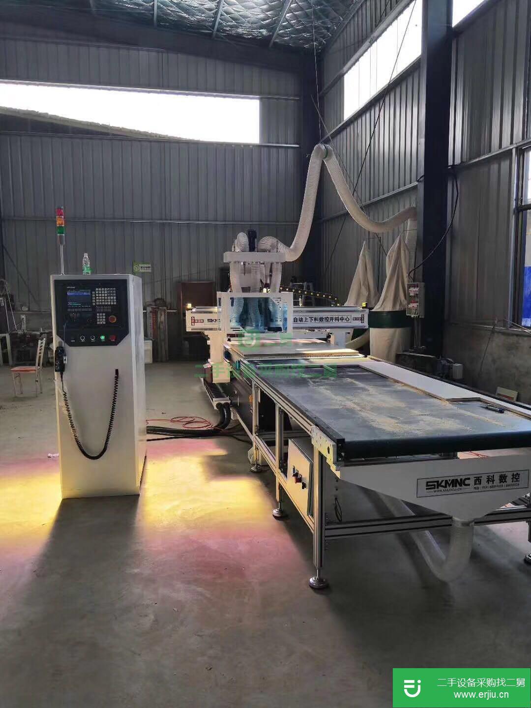武漢板式家具開料機，雕刻機，圓盤換刀加工中心，自動上下料雙工序排鉆開料機