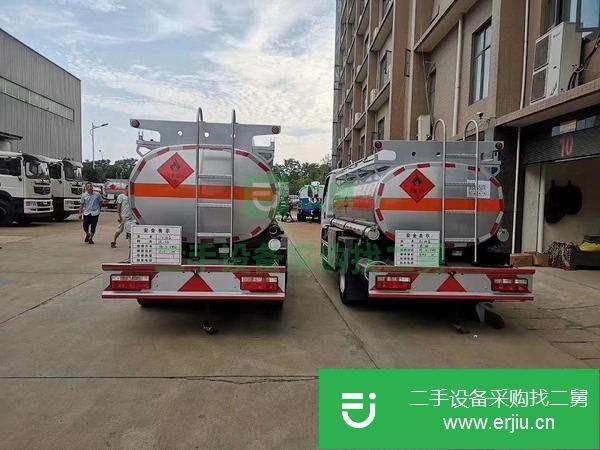 轉(zhuǎn)讓能異地審車的二手5噸加油車 手續(xù)齊全車況好價(jià)格便宜