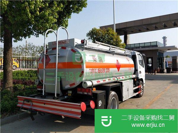 出售二手5噸加油車帶牌照