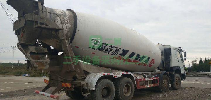 急售8成新攪拌車豪濼底盤亞特上裝豪濼底盤亞特上裝山東省濟寧市