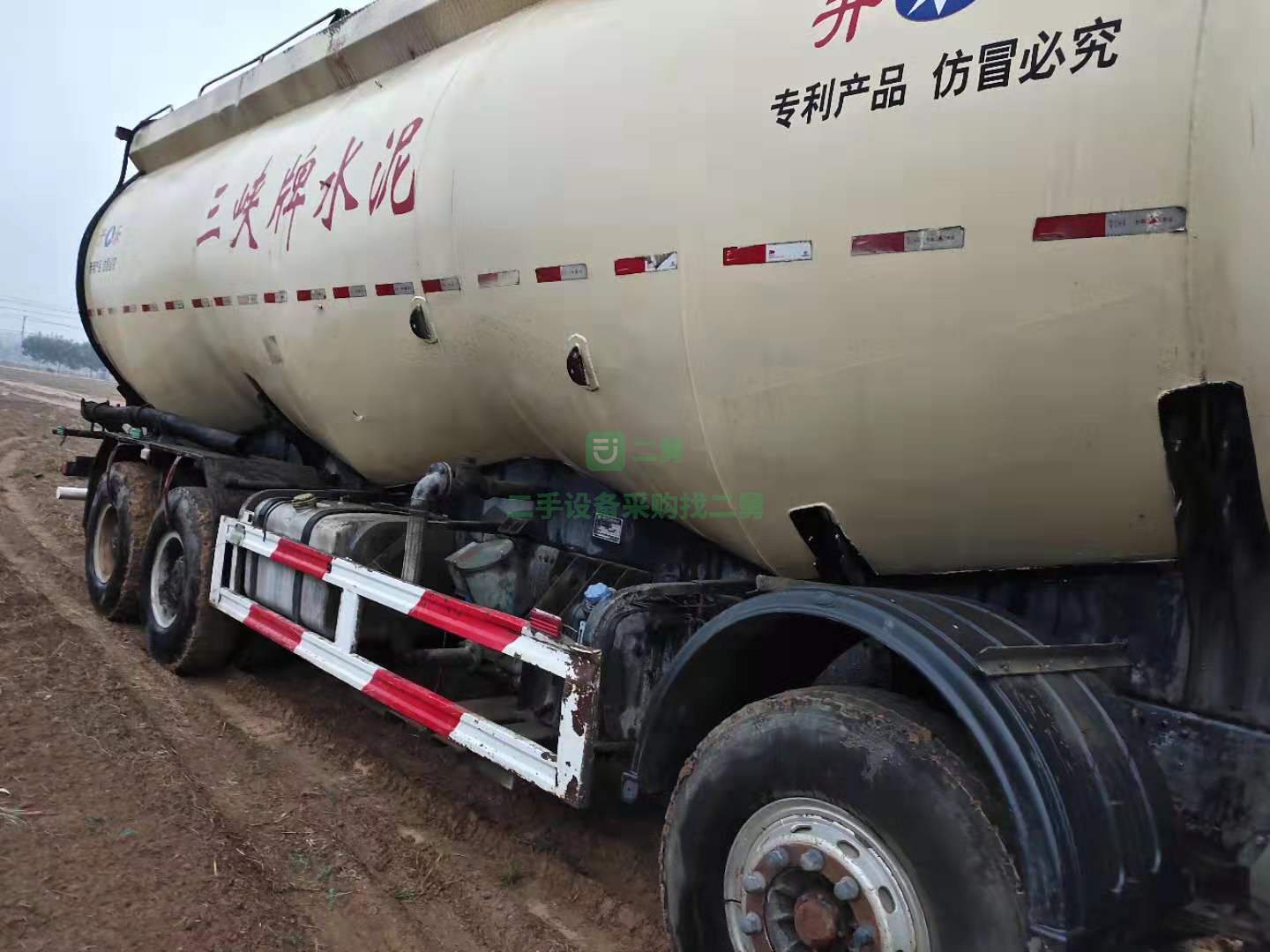 急售9成新散裝水泥罐車歐曼國四前四后八山東省濟寧市