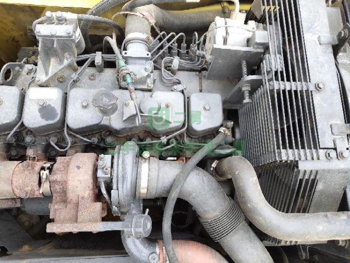 急售7成新低價出售原版二手小松挖掘機200