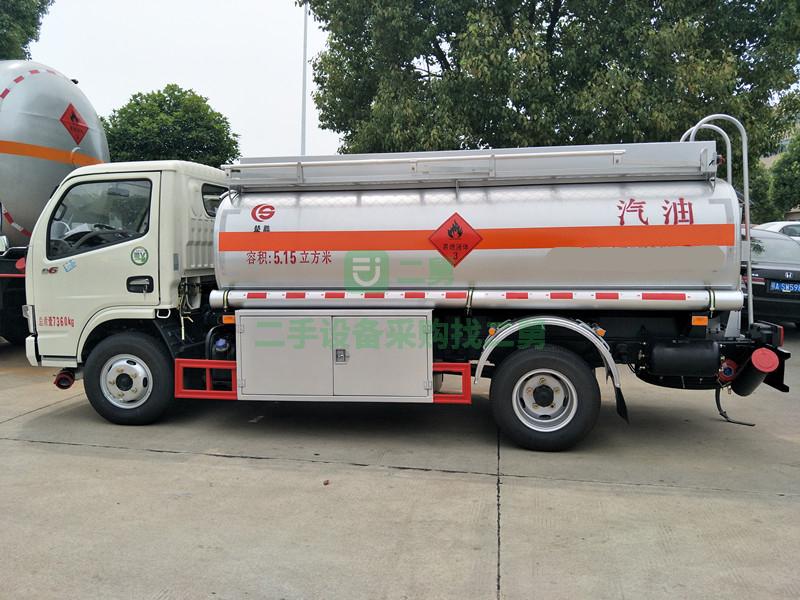 急售9成新油罐車東風(fēng)多利卡四川