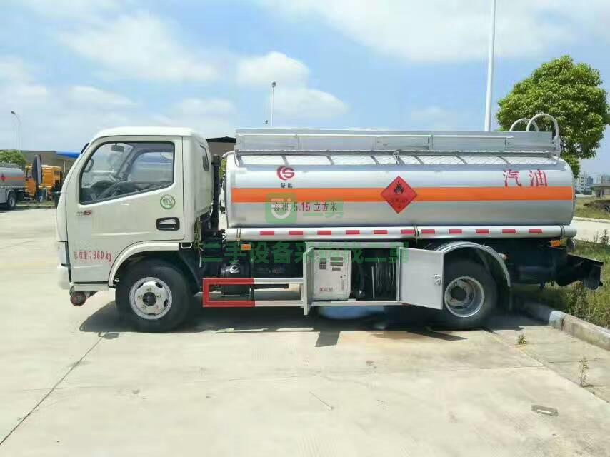 急售9成新油罐車東風(fēng)多利卡四川