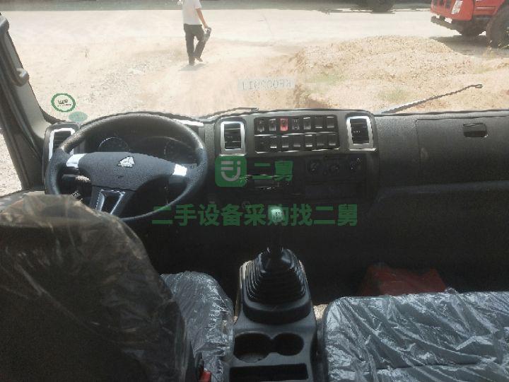 急售9成新二手藍牌隨車吊包上戶重汽豪曼SQS125-4湖北省