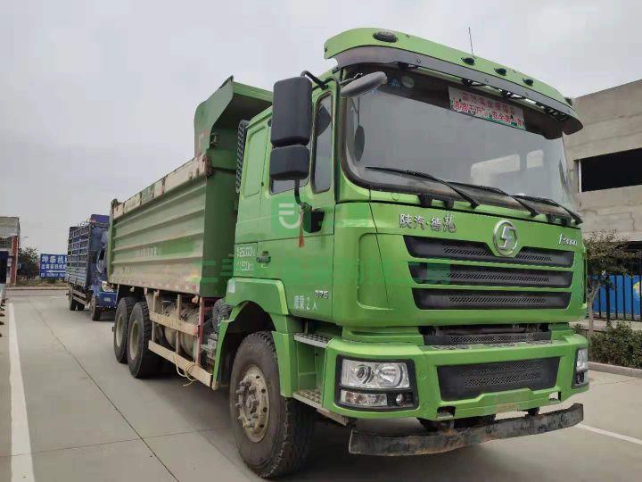 急售9成新二手豪沃自卸車375馬力，內徑6.2米，高1.5米