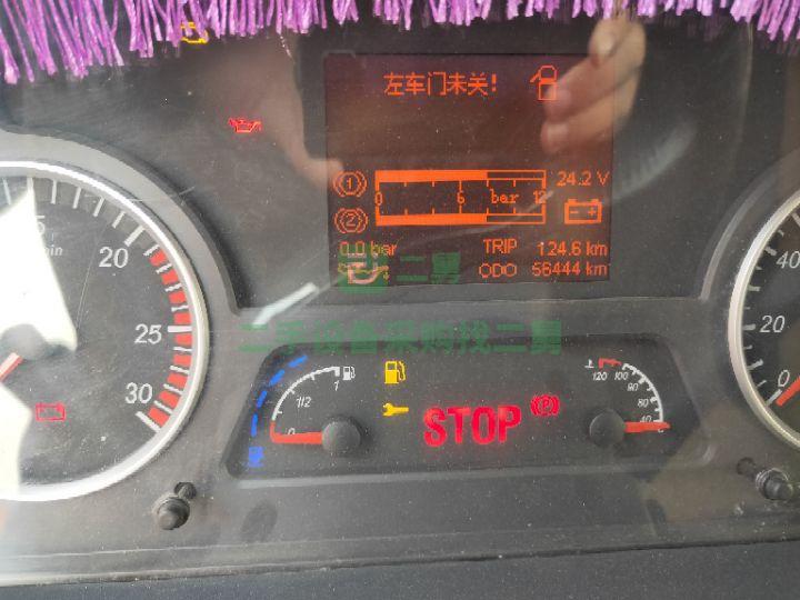 出售二手牽引車18年5月份德龍550馬力 二代 輕體