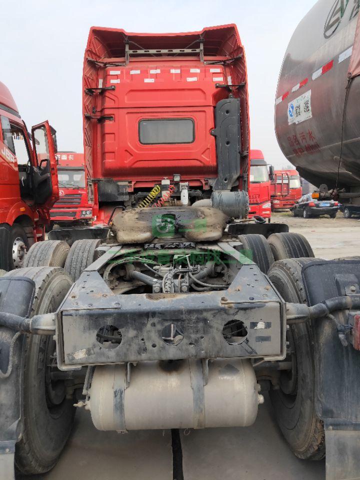 出售二手牽引車18年5月份德龍550馬力 二代 輕體