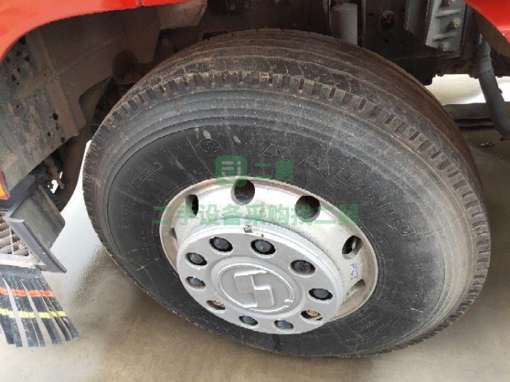 出售二手牽引車18年5月份德龍550馬力 二代 輕體